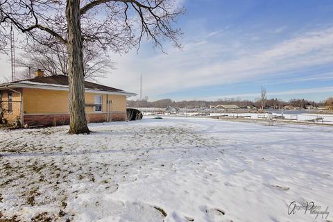 908 Laguna Dr, Mchenry, IL 60051 photo 3
