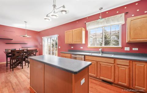 570 Declaration Ln, Aurora, IL 60502 photo 8
