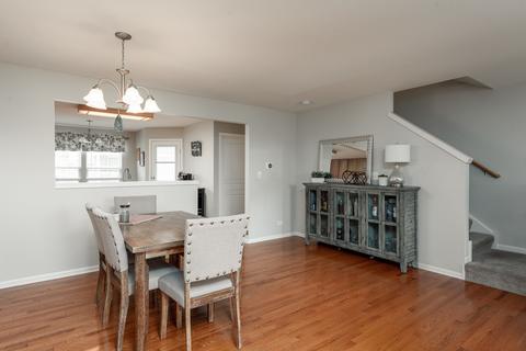 2406 Emily Ln, Elgin, IL 60124 photo 4