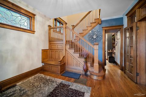 833 N Spring St, Elgin, IL 60120 photo 4