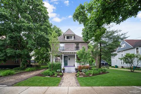 833 N Spring St, Elgin, IL 60120 photo 1