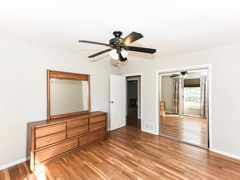 1150 Lancaster Ct, Hoffman Estates, IL 60169 photo 18