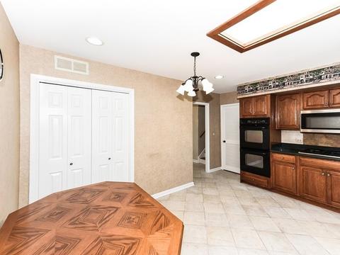 1150 Lancaster Ct, Hoffman Estates, IL 60169 photo 10