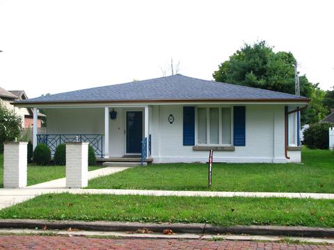 607 E Sale St Tuscola Il 61953 27 Photos Mls 10735824 Movoto