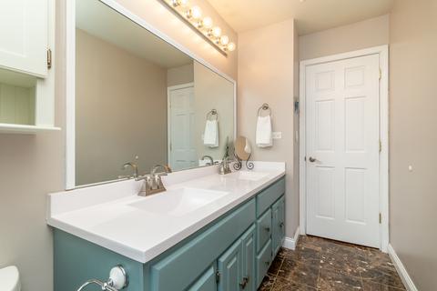1525 Brookside Dr, Hoffman Estates, IL 60169 photo 18