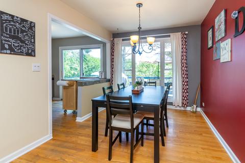 1525 Brookside Dr, Hoffman Estates, IL 60169 photo 8