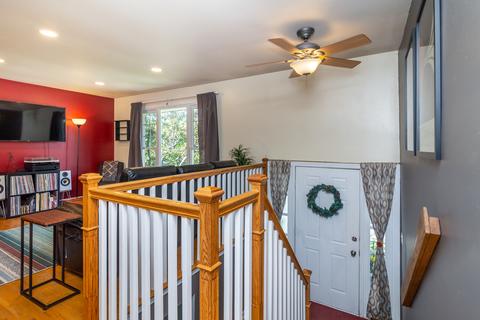 1525 Brookside Dr, Hoffman Estates, IL 60169 photo 19