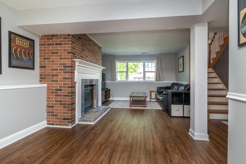 1525 Brookside Dr, Hoffman Estates, IL 60169 photo 20