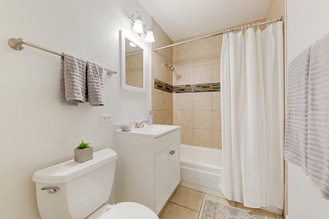 2406 Algonquin Rd #7, Rolling Meadows, IL 60008 photo 7