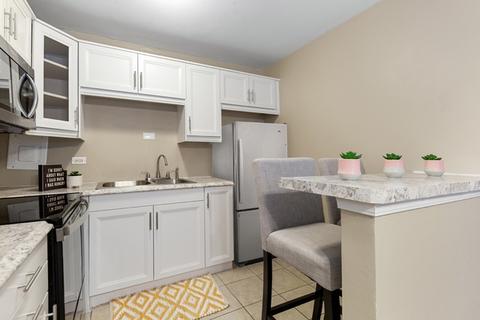 2406 Algonquin Rd #7, Rolling Meadows, IL 60008 photo 4