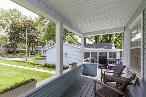 920 Cedar Ave, Elgin, IL 60120 photo 3