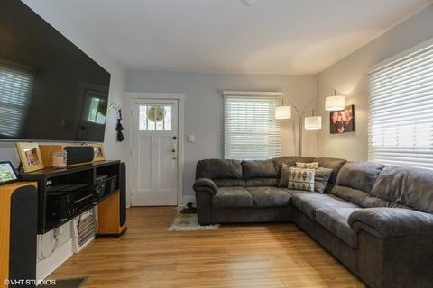 920 Cedar Ave, Elgin, IL 60120 photo 5