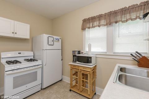920 Cedar Ave, Elgin, IL 60120 photo 7