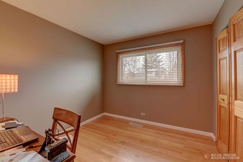 225 Kellogg Pl, Wheaton, IL 60187 photo 11