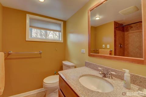 225 Kellogg Pl, Wheaton, IL 60187 photo 9