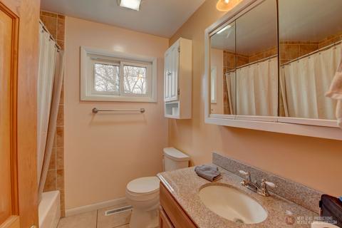 225 Kellogg Pl, Wheaton, IL 60187 photo 12