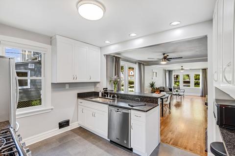 1659 E Forest Ave, Des Plaines, IL 60018 photo 8