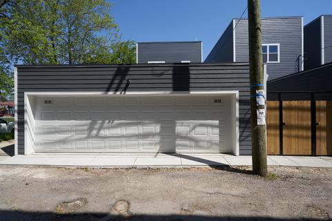 501 E 43rd St, Chicago, IL 60653 photo 2