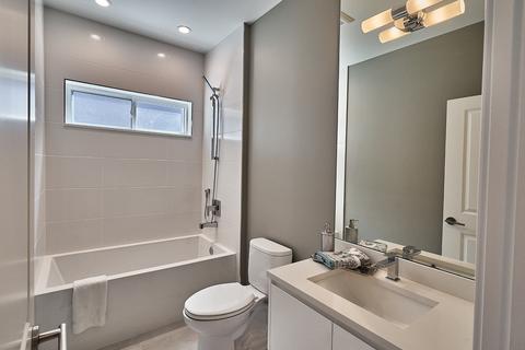 501 E 43rd St, Chicago, IL 60653 photo 18