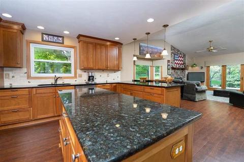 10416 Kings Ct, Roscoe, IL 61073 photo 9