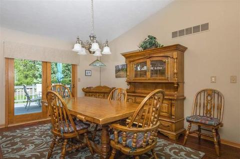 10416 Kings Ct, Roscoe, IL 61073 photo 6