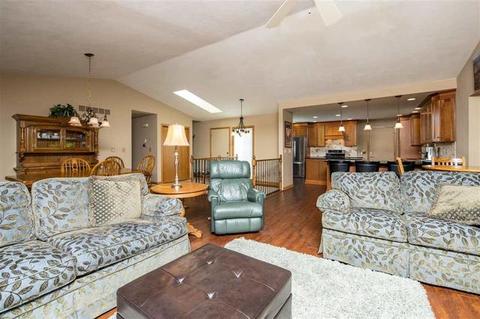 10416 Kings Ct, Roscoe, IL 61073 photo 5