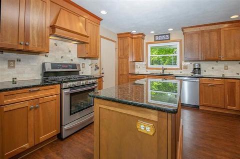 10416 Kings Ct, Roscoe, IL 61073 photo 8