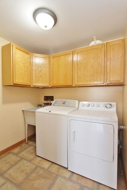 445 W 3rd St, Braidwood, IL 60408 photo 10