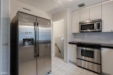 8807 S Ridgeland Ave, Chicago, IL 60617 photo 9