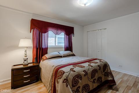 8807 S Ridgeland Ave, Chicago, IL 60617 photo 13