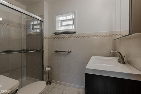 8807 S Ridgeland Ave, Chicago, IL 60617 photo 22