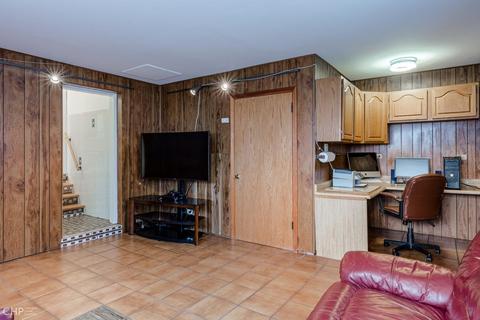 8807 S Ridgeland Ave, Chicago, IL 60617 photo 19