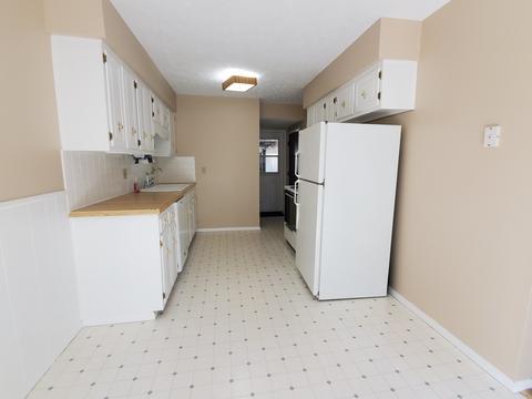 1711 King Dr #B, Normal, IL 61761 photo 8
