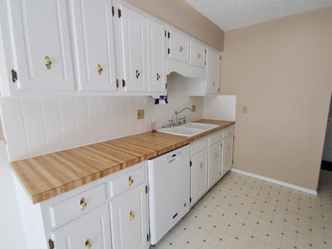 1711 King Dr #B, Normal, IL 61761 photo 7
