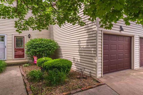 1711 King Dr #B, Normal, IL 61761 photo 2