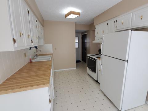1711 King Dr #B, Normal, IL 61761 photo 6