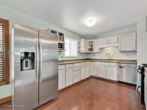 22 Hampton Rd, Montgomery, IL 60538 photo 8