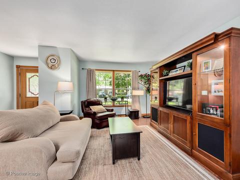22 Hampton Rd, Montgomery, IL 60538 photo 3