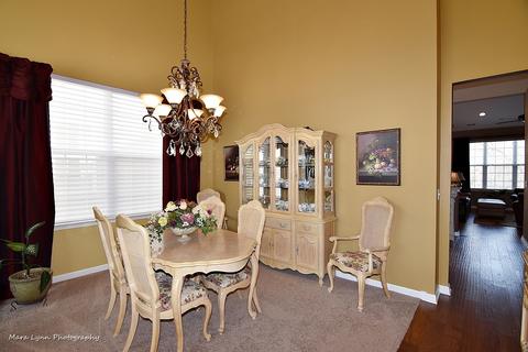 3866 Valhalla Dr, Elgin, IL 60124 photo 7