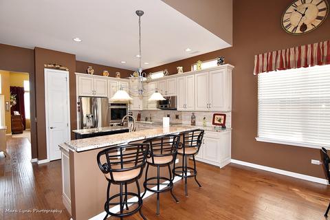 3866 Valhalla Dr, Elgin, IL 60124 photo 11