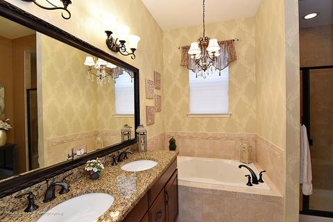3866 Valhalla Dr, Elgin, IL 60124 photo 21