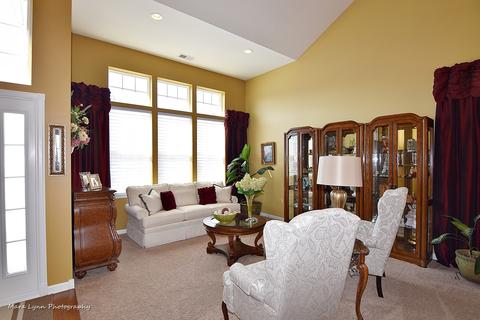 3866 Valhalla Dr, Elgin, IL 60124 photo 4