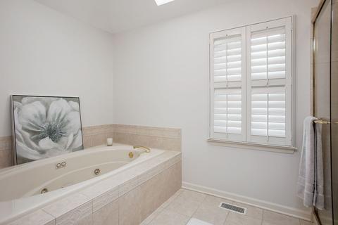 1520 Spero Ct, Wheaton, IL 60187 photo 19