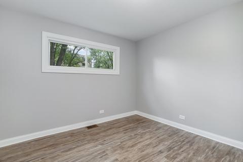 1086 Everett Ln, Des Plaines, IL 60018 photo 16