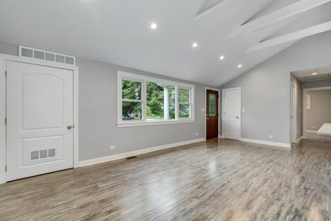 1086 Everett Ln, Des Plaines, IL 60018 photo 3