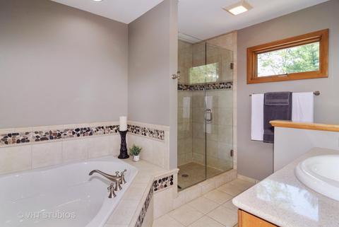 2 S370 Madison St, Wheaton, IL 60189 photo 25