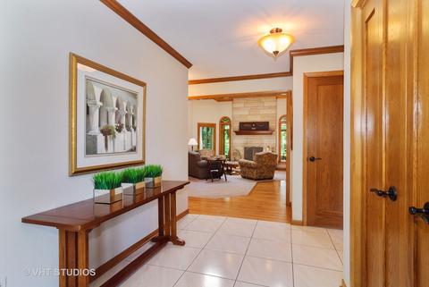 2 S370 Madison St, Wheaton, IL 60189 photo 4