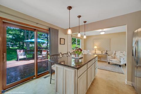 1241 Downing Ct, Wheaton, IL 60189 photo 10