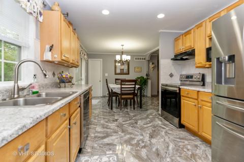 944 Bryn Mawr Ave, Bartlett, IL 60103 photo 4