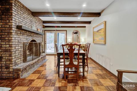 2 S240 Center Ave, Wheaton, IL 60189 photo 7